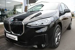 BMW 230 230 2 Active Tourer 230 e xDrive "klasse Optik!" Bild 2
