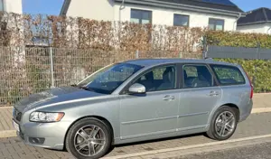 Volvo V50 DPF D3 1 Hand Tuv Neu Automatik Bild 2