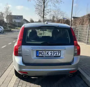 Volvo V50 DPF D3 1 Hand Tuv Neu Automatik Bild 3