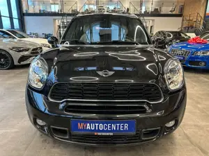 MINI Cooper SD Countryman Countryman All4 *Pano*Navi*Xenon*AHK* Bild 3