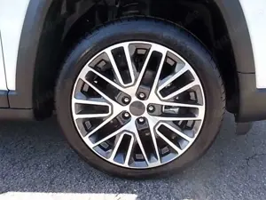 Jeep Compass Limited 1.3 MultiAir 4x2 Automatik Bild 4