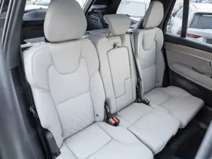 Volvo XC90 Plus Dark Recharge Plug-In Hybrid AWD Bild 3