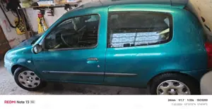 Renault Clio Clio  3-Türer 1.2 16V Campus Bild 3