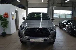 Toyota Hilux 4x4 Double Cab MHEV Autm. Executive Bild 2
