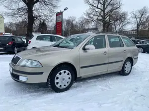 Skoda Octavia Combi 1.6 Ambiente 1.Hand Climatic Bild 3