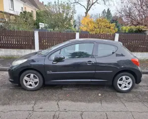 Peugeot 207 75 Urban Move Bild 1