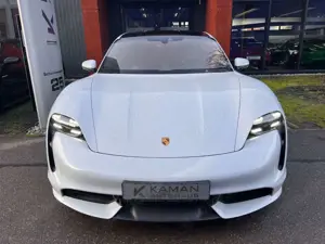 Porsche Taycan Turbo · Panorama · Inno · 21" Mssion E Bild 2