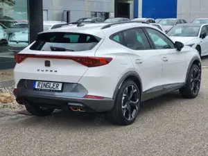 CUPRA Formentor e-HYBRID LEDER+NAVI+PANO+LED AD El. Panodach Navi Bild 5