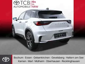 Lexus LBX 1.5 Hybrid Emotion Kamera*Klima*Navi*LED Bild 2