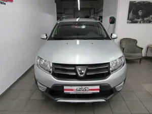 Dacia Sandero II Stepway Prestige Navi PDC SHZ TÜV NEU Bild 2
