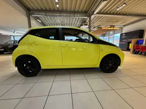 Toyota Aygo X-Cite - Rückfahrkamera / Klimaanlage / Bluetooth Bild 5