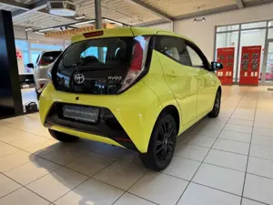 Toyota Aygo X-Cite - Rückfahrkamera / Klimaanlage / Bluetooth Bild 4