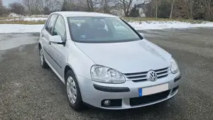 Volkswagen Golf Golf 1.6 Klimatronic PDC AHK TÜV