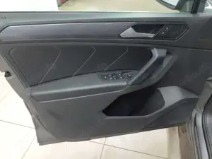 Volkswagen Tiguan Tiguan 1.5 TSI DSG R-LINE ACC LED Bild 3