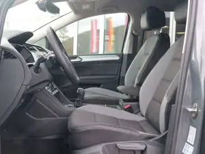 Volkswagen Touran ENERGY 2,0 TDI SCR (150 PS) DSG*R-LINE*NA Bild 5