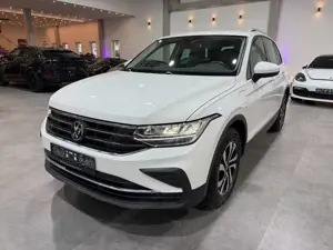 Volkswagen Tiguan Active eHybrid*LED*Ambiente*CarPlay*LHZ*