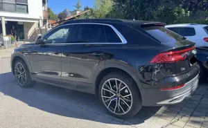 Audi Q8 55 TFSI quattro tiptronic competition plus Bild 3
