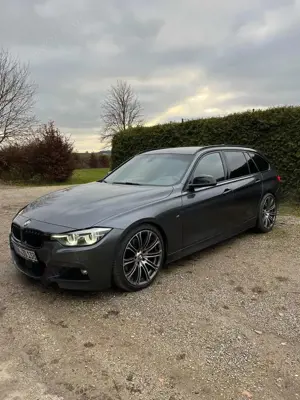 BMW 330 330i Touring Aut. Edition M Sport Shadow