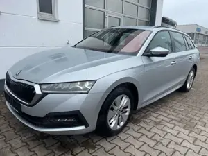 Skoda Octavia Combi Ambition TDI/AHK/1HD/MWST/SHZ/NAVI
