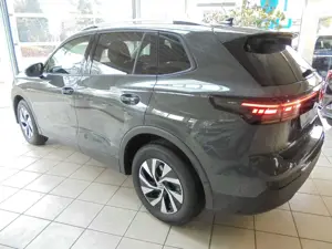 Volkswagen Tiguan 1.5 eTSI DSG Life/AHK/LEDPlus/5JGarantie Bild 2