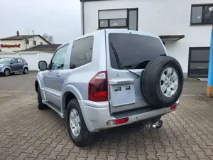 Mitsubishi Pajero 3.5 GDI Elegance **Scheckheftgepfl./nur 107 Tkm** Bild 5