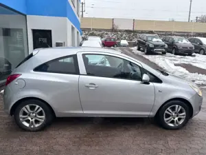 Opel Corsa D Edition Klima 1.2 TÜV Neu Bild 5