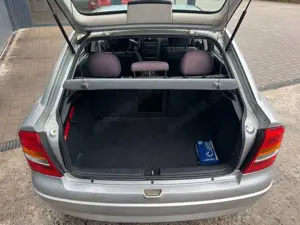 Opel Astra 1.6 16VComfort*wenig KM*Scheckheftgepfleg* Bild 5