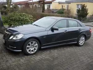 Mercedes-Benz E 350 E 350 CDI DPF 4Matic BlueEFFICIENCY 7G-TRONIC
