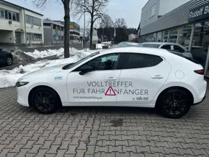 Mazda 3 Benzin 140PS 6GS Homura Navi PDC SHZ Bild 4