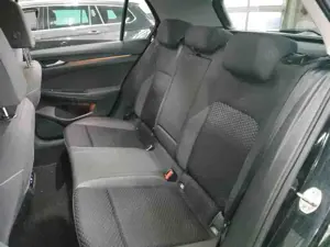 Volkswagen Golf 2.0 TDI DSG AHK RearView ACC *Garantie 2028* Bild 4