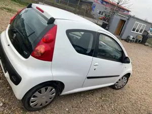 Peugeot 107 107 70 2-Tronic Filou