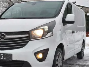 Opel Vivaro Kasten 2,9t*TÜV NEU*Allwetterreifen NEU*Tempo Bild 2