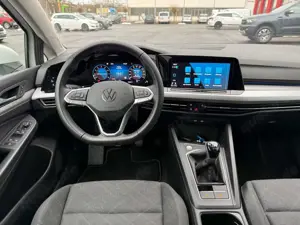 Volkswagen Golf VIII Var. Life+LED+Virt.Cock.+SHZ+L-Hzg+ Bild 4