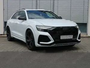 Audi RS Q8 quattro PANO+KERAMIK+AHK+HEADUP+ACC+MATRIX Bild 2