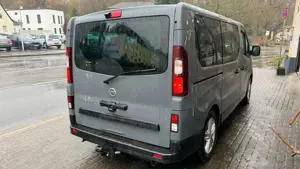 Nissan NV300 Kombi L1H1 2,8t TEKNA Bild 3