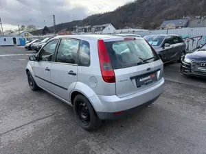 Ford Fiesta Trend! TÜV NEU! Klimaanlage! Bild 3