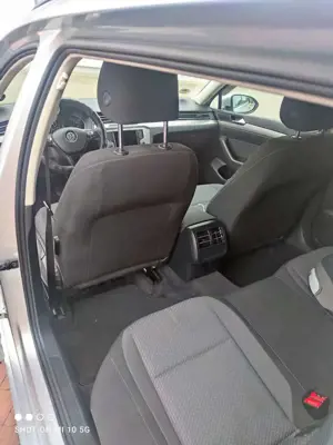 Volkswagen Passat Variant Passat Variant 2.0 TDI DSG (BlueMotion Technology) Highline Bild 2