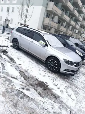 Volkswagen Passat Variant Passat Variant 2.0 TDI DSG (BlueMotion Technology) Highline Bild 4