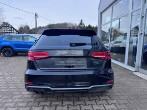Audi A3 A3 Sportback 35 TFSI S tronic sport S-Line Bild 5