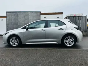 Toyota Corolla Corolla Hybrid 1.8 Hybrid Kamera/Lenkradh. Bild 3