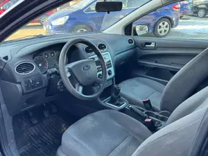 Ford Focus Focus Fließheck  3-Türer 2.0 16V Trend Bild 5