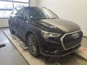 Audi Q3 S line 45 TFSIe Pano Matrix Sitzh ACC Memory Pano Bild 3