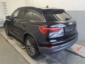 Audi Q3 S line 45 TFSIe Pano Matrix Sitzh ACC Memory Pano Bild 4