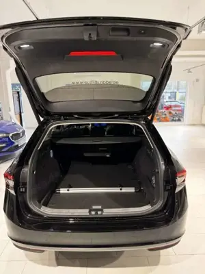 Skoda Superb Combi LK 2.0 TDI 110kW Bild 4