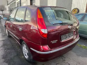 Nissan Almera Tino Bild 3