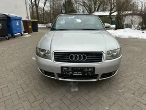 Audi A4 A4 Cabrio Cabriolet 2.4 / Tüv Neu Bild 2