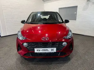 Hyundai i10 Trend AUTOM.KLIMA SITZH. PDC APPLE ALLWETTER Bild 2