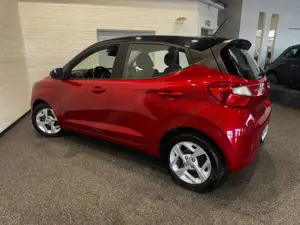 Hyundai i10 Trend AUTOM.KLIMA SITZH. PDC APPLE ALLWETTER Bild 5