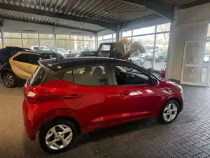 Hyundai i10 Trend AUTOM.KLIMA SITZH. PDC APPLE ALLWETTER Bild 4