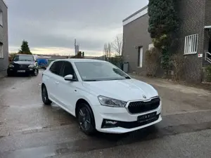 Skoda Fabia Tour 1,0 TSI *DSG*NAVI*KEYLESS GO*LED*